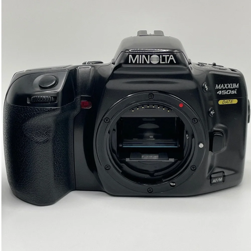 Minolta Maxxum 450si Panorama Date 35mm SLR Camera with 28-90mm Quantaray Lens